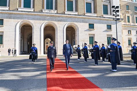 Aeronautica Militare On Twitter Rt Matteoperegodic Incontro Con Il