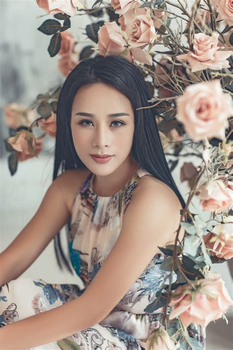 Nhan sắc xinh như hot girl dù đã 3 con của vợ ca sĩ Việt Hoàn Showbiz Việt https