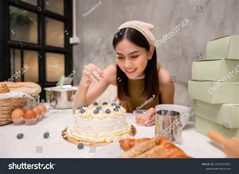 3,199 Baking business young woman apron Images, Stock Photos & Vectors ...