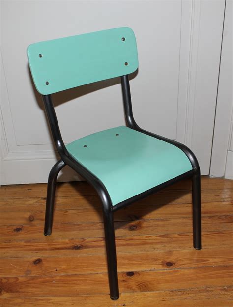 L atelier Des Petites Bauloises Chaise d écolier verte