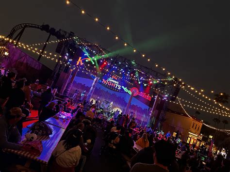 Knotts Berry Farm Celebrates 4th Of July With A Dazzling Fireworks