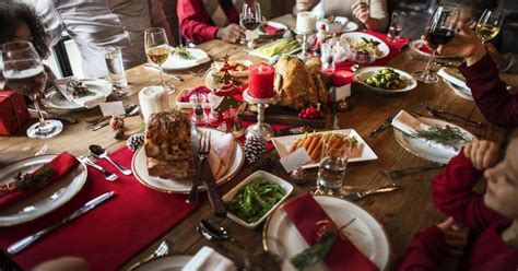 Foto Detalhe De Mesa De Natal Com Jantar Em Família Os Cuidados Na