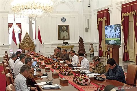 Presiden Jokowi Minta Percepat Bangun Penghubung LRT Dan Kereta Cepat