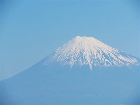 Shimizu, Japan April 9, 2023 | Leslie's Travel Blog