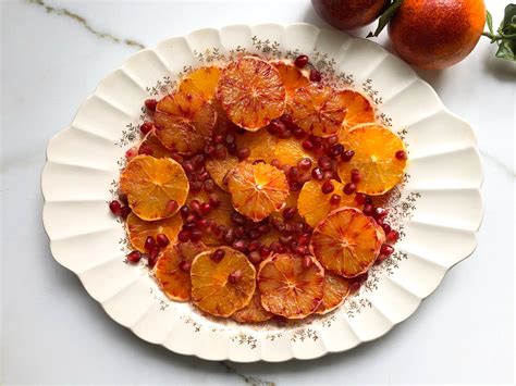 Citrus platter with pomegranate - Mia Kouppa