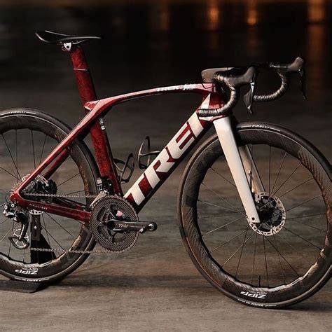 8 CYCLEs Instagram Profile Post Trek Madone SLR Project One