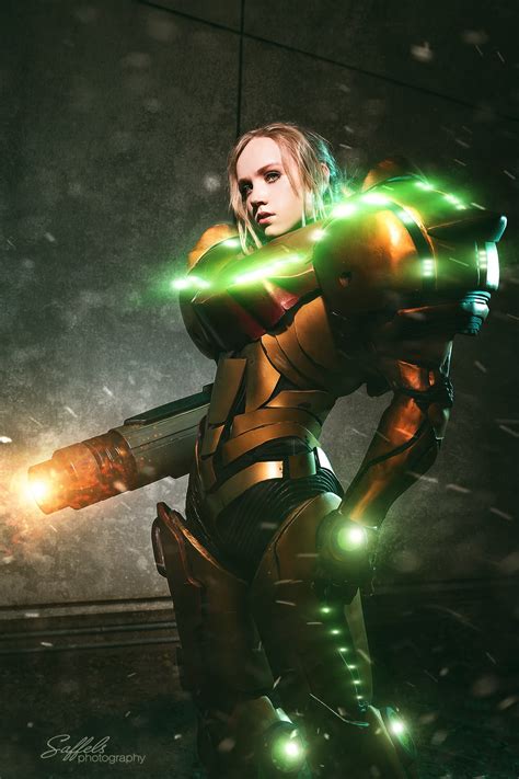 Seriously Awesome Samus Aran Metroid Prime Cosplay