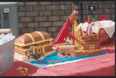 Pirate Ship And Treasure Chest - CakeCentral.com