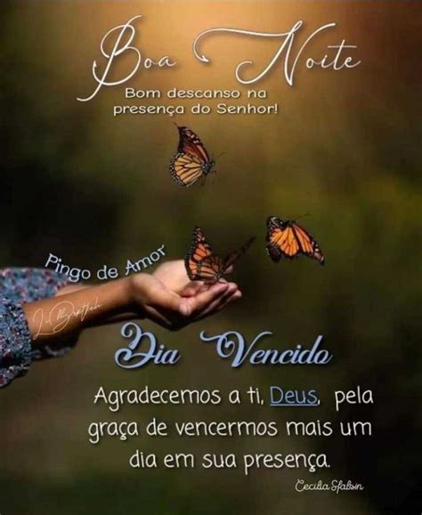 A Woman Holding Two Butterflies In Her Hand With The Caption Boa Aoit