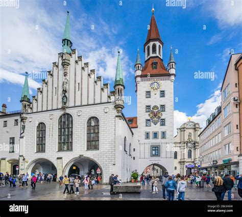 Munich Talburgtor Hi Res Stock Photography And Images Alamy