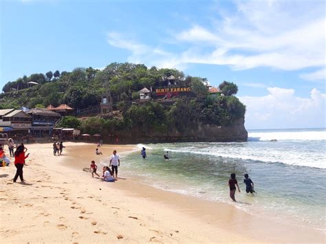 Pantai Indrayanti Foto Lokasi Rute Harga Tiket Fasilitas