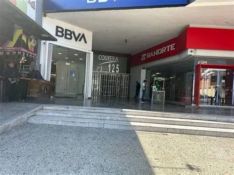 Asaltan hombres armados una joyería en Costera 125 en Acapulco