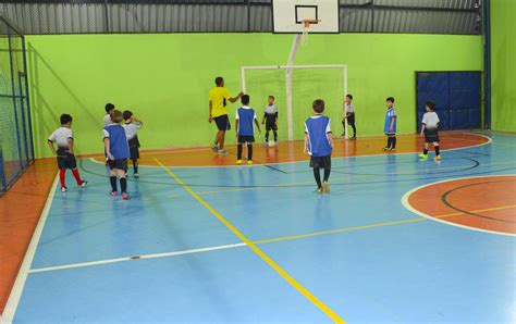 Escolinha De Futsal Centro Educacional Crescer