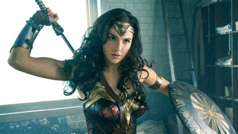 GAL GADOT SEGUIRÁ SIENDO WONDER WOMAN EN EL NUEVO UNIVERSO DE DC