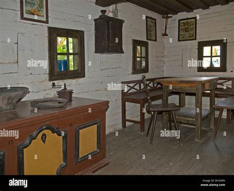 Old cottage interior hi-res stock photography and images - Alamy