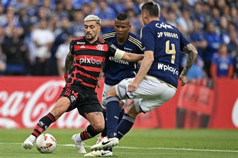 Libertadores Um Jogador A Mais Flamengo Empata O Millonarios