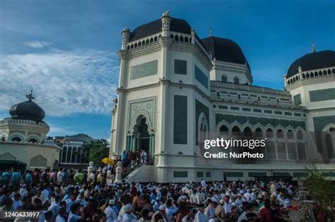 Grand Mosque Of Medan Photos and Premium High Res Pictures - Getty Images