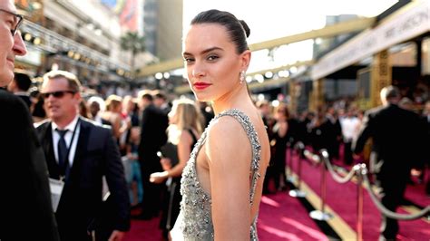 Daisy Ridley Deletes Instagram Account over Post About Gun Violence ...