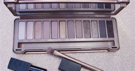 Urban Decay Naked Makeup Look Giveaway