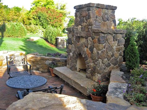 Outdoor Kitchens & Fireplaces | Gray Gardens Landscaping