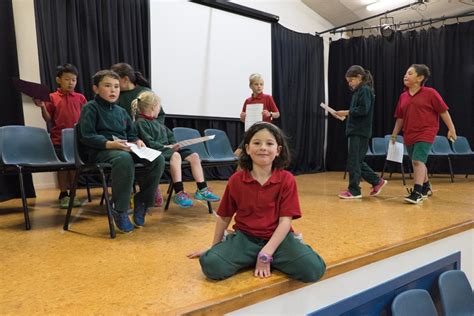 Students At Oaklands Primary School Discoverywallnz