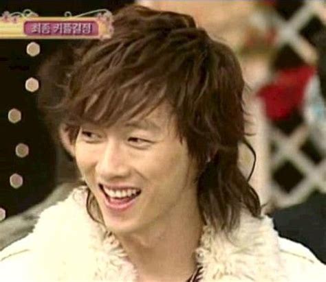 Pin By Look On H O T Hot Kpop