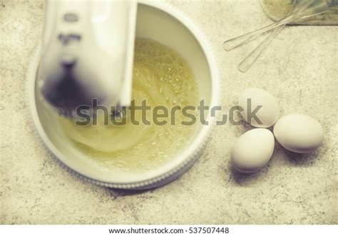 Process Whipping Egg Whites Hand Mixer Stock Photo 537507448 | Shutterstock