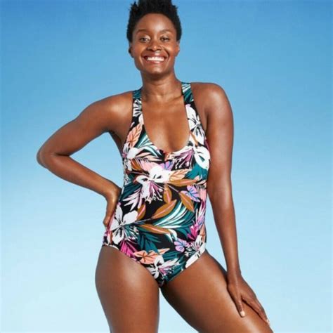 Swim Kona Sol Womens Twistback Medium Coverage One Piece Swimsuit