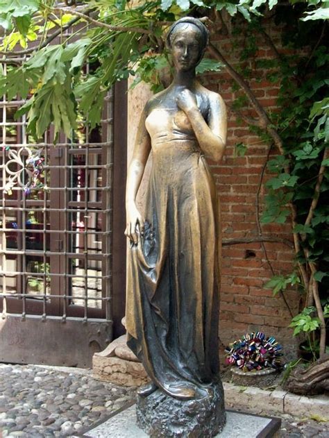 Juliet Statue Monuments Reveal