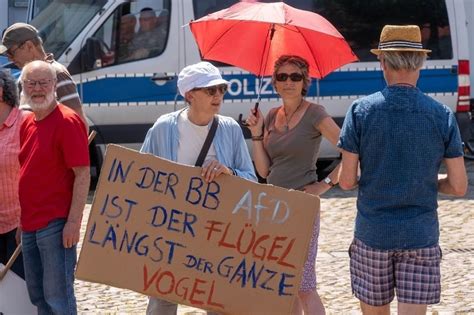 Bürgerbündnis Breites Bündnis demonstriert in Angermünde gegen AfD