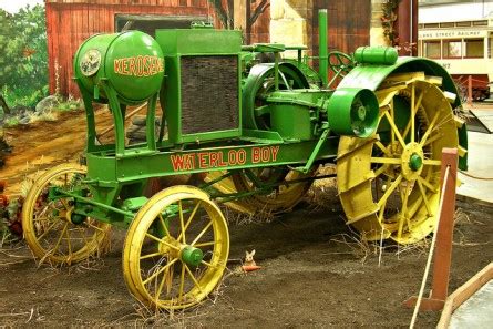 10 Antique John Deere Tractors: Pictures & History