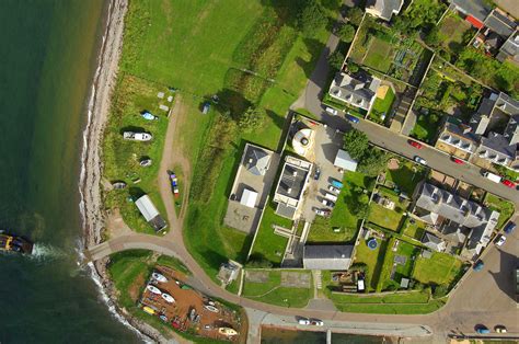 Cromarty Lighthouse in Cromarty, SC, United Kingdom - lighthouse ...