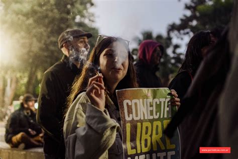 Marcha Mundial De La Marihuana Santa Fe Se Moviliz Por El Derecho A