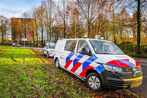 Automobilist Vliegt Uit De Bocht Zielhorsterweg In Amersfoort