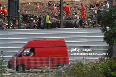 Concorde Disaster Investigation Plane Crash Photos And Premium High Res Pictures Getty Images