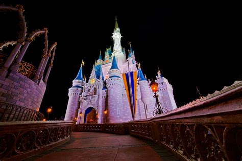 The Kiss Goodnight: Disney World's Best Thing Few Guests See - Disney ...