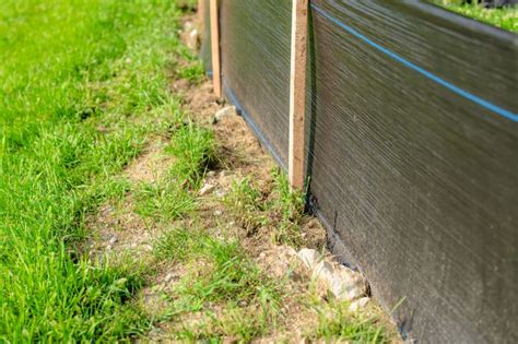 how to install a silt fence