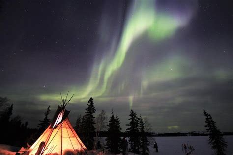 The 5 Best Yellowknife Northern Lights Tours [2024 Reviews] | World ...