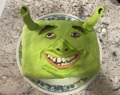 Shrek cake. : r/shittyfoodporn