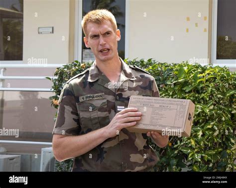 Le lieutenant Vincent Fernandes chef de peloton Régiment d infanterie