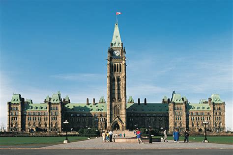 Canada Stops Short of Direct Airline Aid in Federal Budget