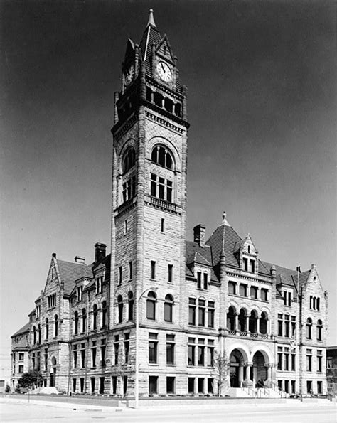 Michigan Romanesque: Bay City Hall - Historic Details