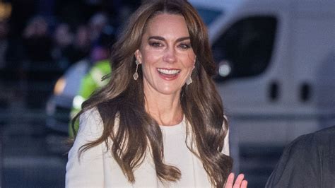 Apareceu Kate Middleton é Vista Ao Lado De Príncipe William Em Vídeo