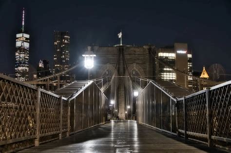 A Brooklyn Bridge at Night Experience + Photography | TripTins