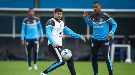 Por jogo da Copa do Brasil Grêmio se reapresenta hoje