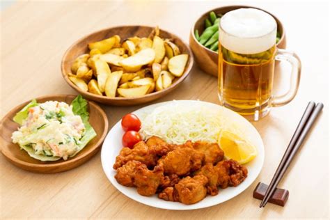 【焼酎のおつまみ】焼酎に合うおつまみは？種類別におすすめレシピをご紹介｜たのしいお酒jp