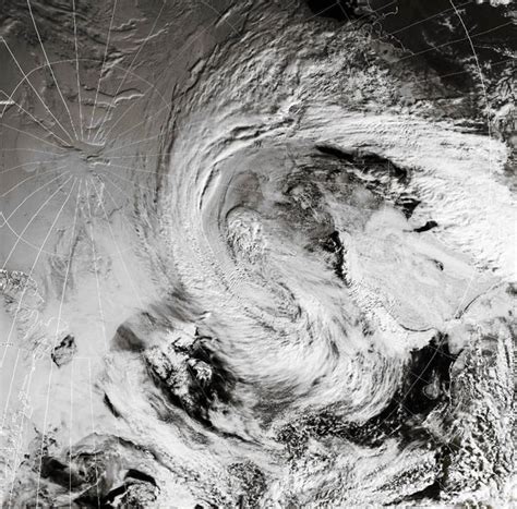 What Are Extratropical Cyclones