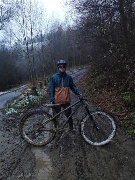 Bicykel Prvý Sneh Mtbiker