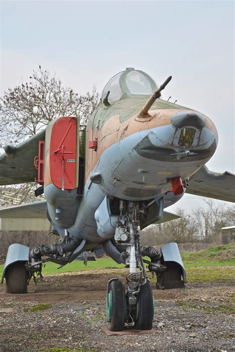 Mikoyan Gurevich MiG 27K Flogger J2 Red 71 Newark Air Mu James