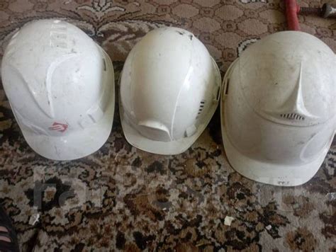 Каски строительные, б/у, в наличии. Цена: 100₽ во Владивостоке